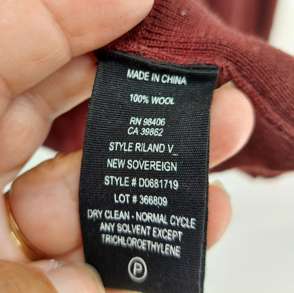 Theory Wool V Neck Sweater - Picture 3 of 4